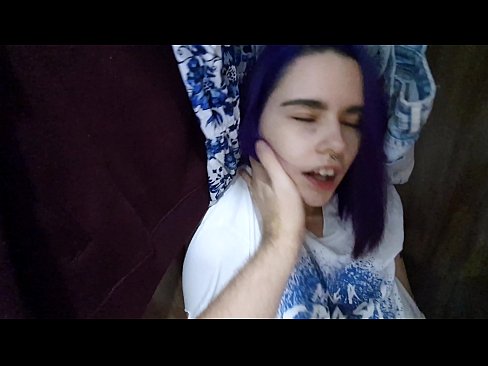 ❤️ Gjeta motrën time në dollap dhe e ndihmova të përfundonte ❤ Porno në sq.sexeey.ru